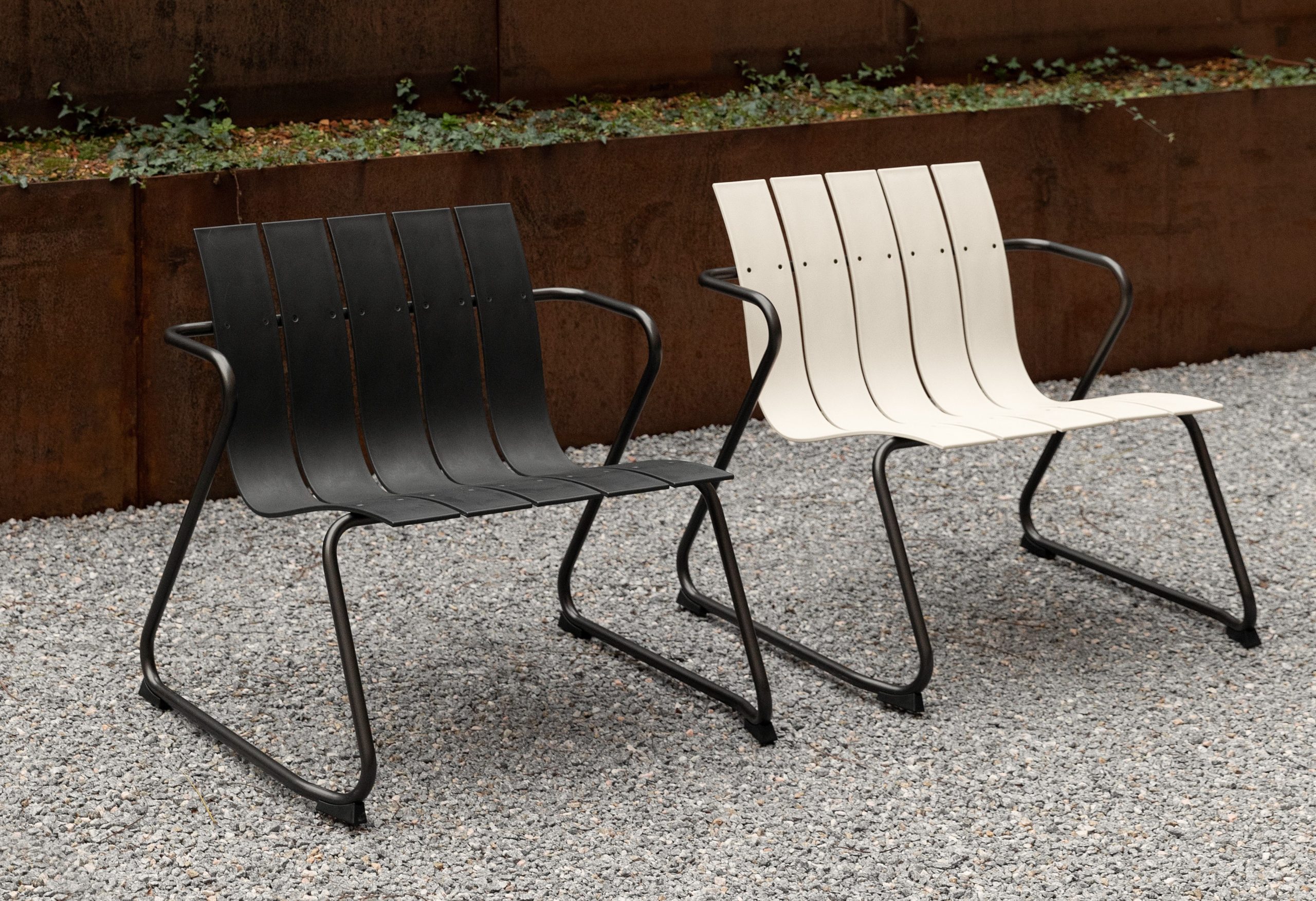 Mater_Campaign2021_OceanLoungeChair-cropped